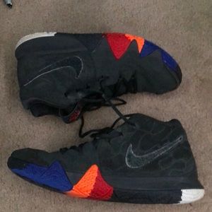 Kyrie 4 Size 10.5